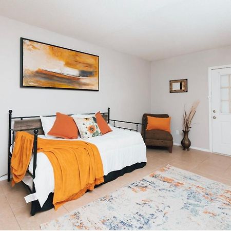 Enticing 1Br Apartment In The Heart Of The Heights Houston Bagian luar foto