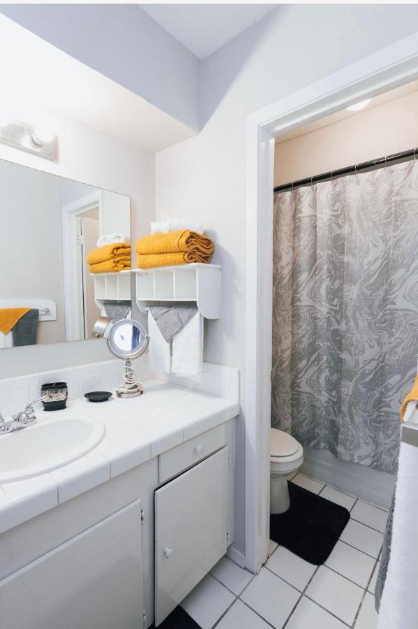 Enticing 1Br Apartment In The Heart Of The Heights Houston Bagian luar foto